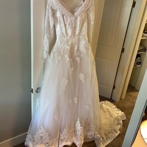 Gloria Vanderbilt Wedding Dress